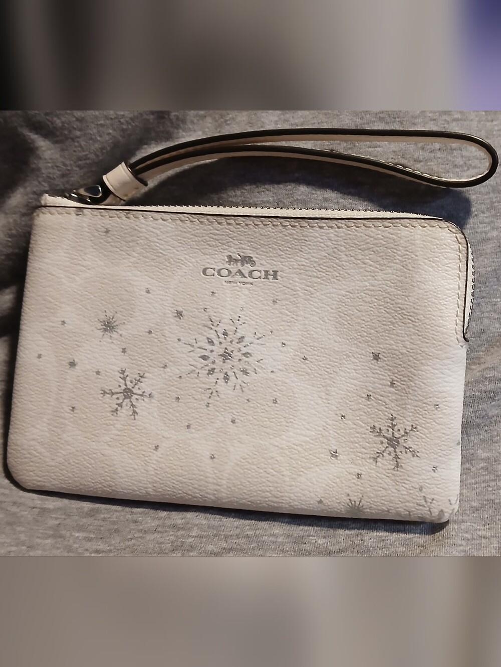 COACH Limited Edition White/Cream Leather Snowflake Wristlet